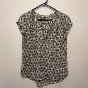 H&M Black and White Geometric Blouse